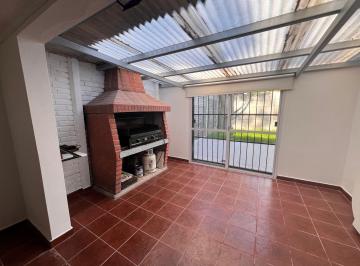 Casa · 83m² · 3 Ambientes · 1 Cochera · Casas en Venta en Ensenada