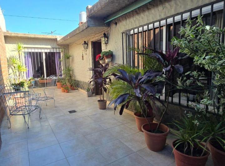 Casa · 91m² · 5 Ambientes · 1 Cochera