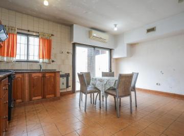 Casa · 172m² · 4 Ambientes · 2 Cocheras · Venta Casa 4 Amb. A/refaccionar en San Martin