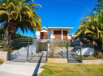 Casa · 183m² · 4 Ambientes · 1 Cochera · Venta Casa 3 Dorm Huerta Grande La Falda Cordoba