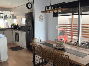 Casa · 90m² · 5 Ambientes · 2 Cocheras · Venta Casa Quinta en Navarro, Buenos Aires, Arg