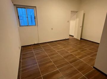 Departamento · 40m² · 2 Ambientes · Alquiler Apartamento 1 Dormitorio y Patio