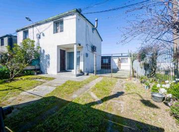 Casa · 79m² · 3 Ambientes · 1 Cochera · Venta Casa Dúplex + Apartamento Al Fondo en Pando