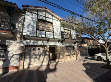 Casa · 196m² · 4 Dormitorios · 1 Cochera · Alquiler Casa Capital 4 Dorm.