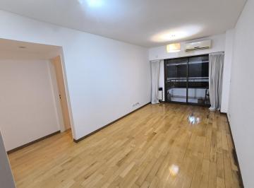 Departamento · 79m² · 3 Ambientes · 1 Cochera · Único Departamento de 3 Amb Impecable con Cochera y Patio! Gran Oportunidad!
