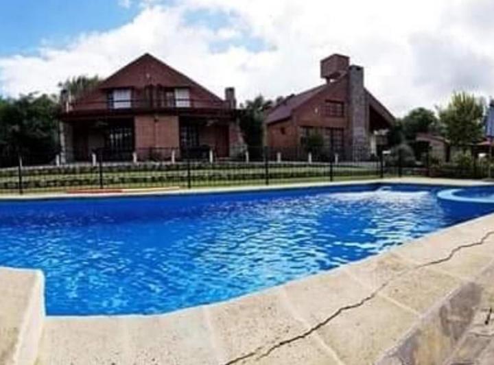 Casa · 65m² · 3 Ambientes · 1 Cochera