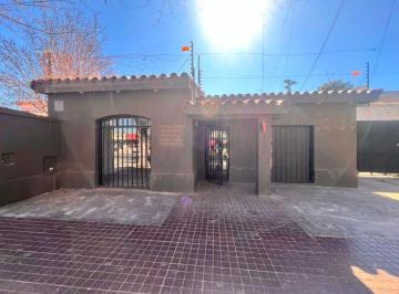 Local comercial de 4 ambientes, Luján de Cuyo · Excelente Local Comercial en Alquiler en Calle Sáenz Peña, Centro de Luján de Cuyo