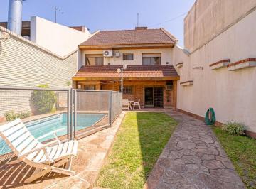 Casa · 394m² · 6 Ambientes · 1 Cochera · Venta Casa 6 Ambientes en Ramos Mejia Apto Credito
