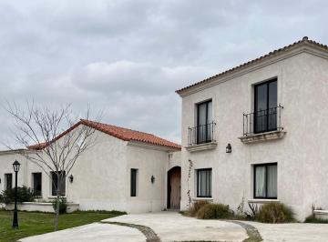 Casa de 10 ambientes, Pilar · Casa Barrio San Pablo Pilar