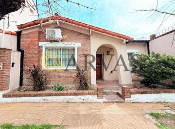 Casa de 3 ambientes, San Fernando · Casa en Una Planta - San Fernando - 162 m² - 2 Dorm - Jardín - Cochera