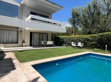 Casa de 4 ambientes, Ciudad de Mendoza · Dalvian Casa en Venta y Alquiler