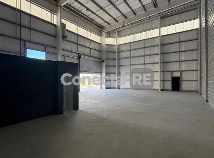 Depósito · 560m²