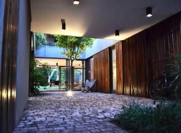 Casa de 7 ambientes, San Isidro · Casa Moderna en Lomas de San Isidro, Mucho Diseño