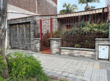 Casa · 96m² · 3 Ambientes · 1 Cochera · Venta de Casa 3 Amb