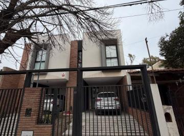 Casa de 4 ambientes, Córdoba · Parque Velez Sarsfield - Duplex 3 Dorm. con Pileta