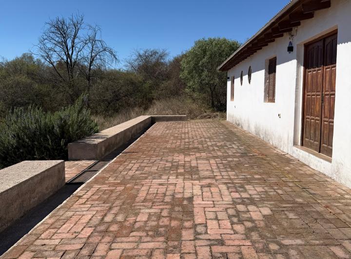 Casa · 180m² · 7 Ambientes
