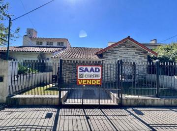 Casa · 90m² · 3 Ambientes · Casa Chalet en Venta en Adrogué, Almirante Brown, G. B. a. Zona Sur