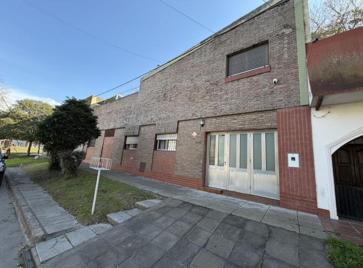 Casa · 172m² · 8 Ambientes