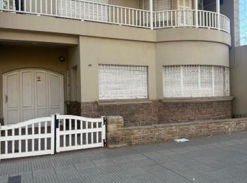 Casa de 10 ambientes, Godoy Cruz · Excelente Propiedad Sobre San Martín Sur