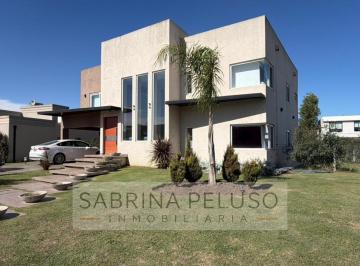 Casa · 230m² · 6 Ambientes · 2 Cocheras · Casa en Venta Prados del Oeste 6 Ambientes Pileta Doble Altura Financiación