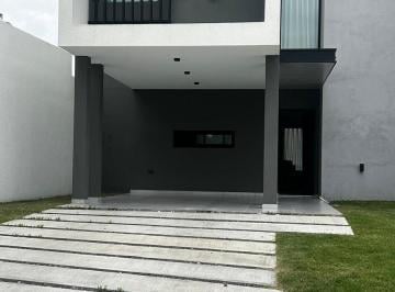 Casa · 160m² · 3 Ambientes · 1 Cochera · Hermosa Casa en Comarca de Allende