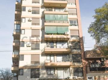 Departamento · 52m² · 3 Ambientes · Venta Depto 3 Amb Al Frente con Patio Propio en Villa Lugano!