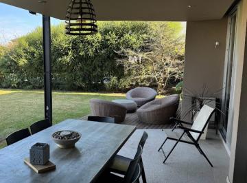 Casa · 250m² · 6 Ambientes · 3 Cocheras · Casa en Los Alisos