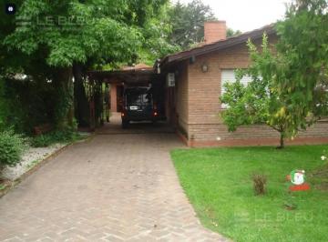 Casa · 154m² · 6 Ambientes · 3 Cocheras · Casa de 6 Amb. Reciclada en Una Planta, Ubicada en Country Club Aranzazu, Escobar.