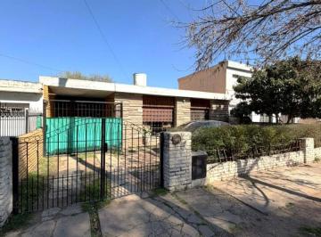 Casa de 4 ambientes, Córdoba · Alquilo Casa de Tres Dorm. en B° Marques de Sobremonte