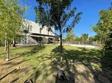 Casa · 160m² · 4 Ambientes · Alquiler Temporal 2026/27 - 2da. Quincena Diciembre / Enero - Bella Vista