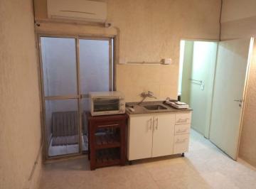 Departamento de 1 ambiente, Pompeya · Alquiler en Pompeya 1 Amb con Patio Peq La Luz del Departamento Se Paga en Las Expensas