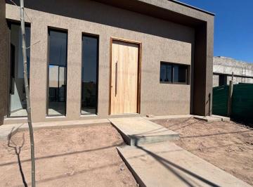 Casa de 5 ambientes, Carrodilla · Lar de Terrada, Casa a Estrenar en Venta!