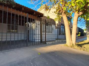 Casa · 115m² · 5 Ambientes · 1 Cochera · Se Alquila Casa en Zona Norte - 2 Habitaciones