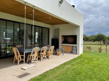 Casa · 108m² · 3 Ambientes · Casa Alquiler Temporal Enero Completo con Año Nuevo - Bella Vista