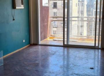 Departamento de 4 ambientes, Balvanera · Hermoso Semipiso Sobre Av Rivadavia