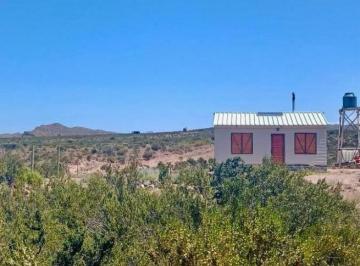 Quinta vacacional · 30m² · 3 Ambientes · 1 Cochera · Greenwood Inmobiliaria Vende Cabaña de Montaña con Vista Al Lago Potrerillos | 2.000 m² | Escritura