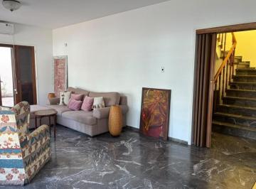 Casa · 190m² · 7 Ambientes · 2 Cocheras · Excelente Casa en Alquiler, Quinta Seccion - Luminosa, 4 Habitaciones, 2 Cocheras