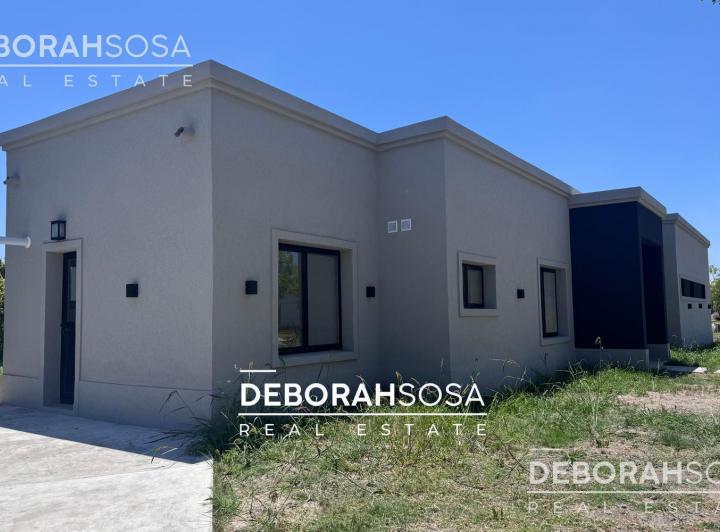 Casa · 168m² · 4 Ambientes · 3 Cocheras