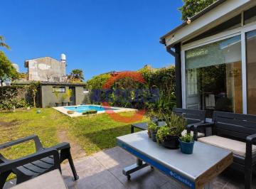 Casa · 74m² · 3 Ambientes · 1 Cochera · Venta | Casa en Lote Propio con Jardín, Pileta y Quincho – Juramento Al 400