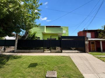 Casa · 140m² · 5 Ambientes · 2 Cocheras · Venta Casa Dos Familias Wilde Jardin