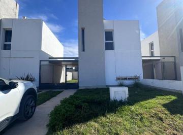 Casa de 4 ambientes, Córdoba · Duplex en Alquiler San Ignacio Village Dos Dorm.