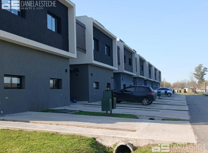 Departamento · 60m² · 4 Ambientes · 2 Cocheras
