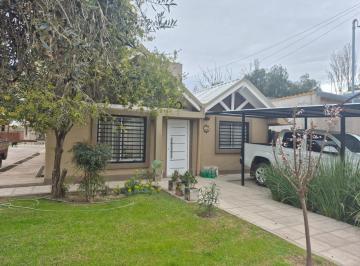 Casa · 160m² · 5 Ambientes · 1 Cochera · Casa en Venta - Barrio Paraiso I - Maipú