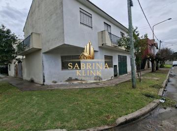 Edificio · 360m² · 1 Cochera · Venta de Edificio con 4 Phs de 4 Ambientes Cada Uno