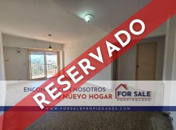 Departamento de 2 ambientes, Monte Castro · Reservado - Departamento 2 Ambientes Al Frente con Balcón Aterrazado
