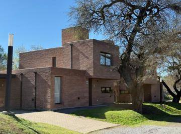 Casa de 3 ambientes, Villa Allende · Dúplex en Venta Sobre Av Malvinas Argentinas – Villa Allende