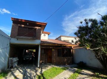 Casa · 150m² · 3 Ambientes · 1 Cochera · Casa - Muñiz