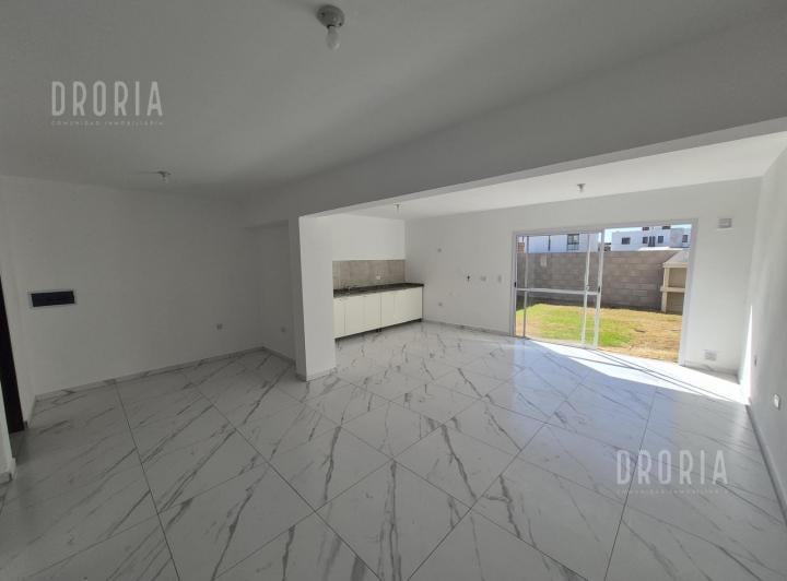 Casa · 120m² · 5 Ambientes · 1 Cochera
