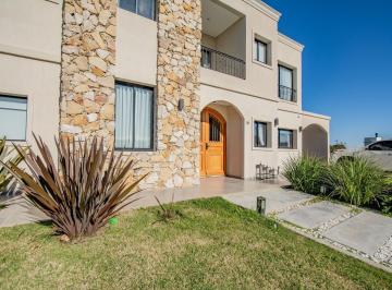 Casa · 350m² · 7 Ambientes · 2 Cocheras · Venta Casa 7 Ambientes Greenville Hudson