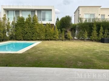 Casa · 192m² · 6 Ambientes · 1 Cochera · Casa en Venta Sobre Lote Interno en Los Castaños, Nordelta
